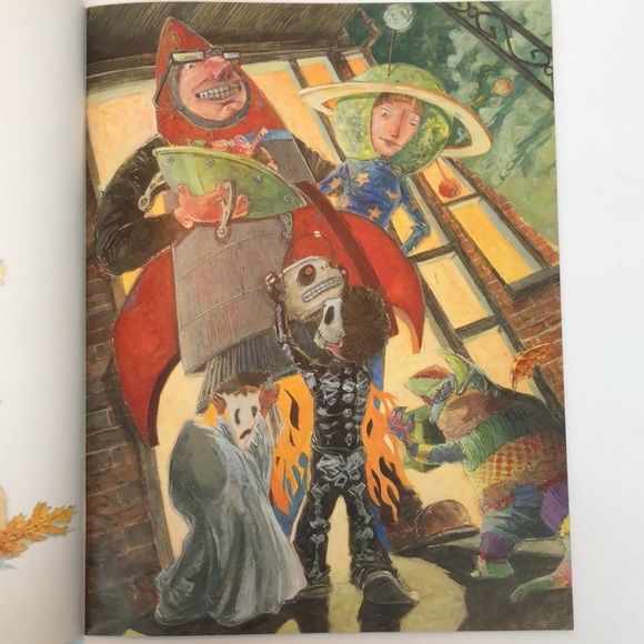 Haunted House, Haunted Mouse paperback - Picture 5 of 6